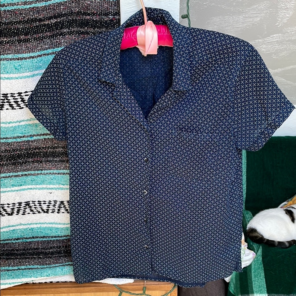 Goodthreads dark blue pattern button up summer shirt size small